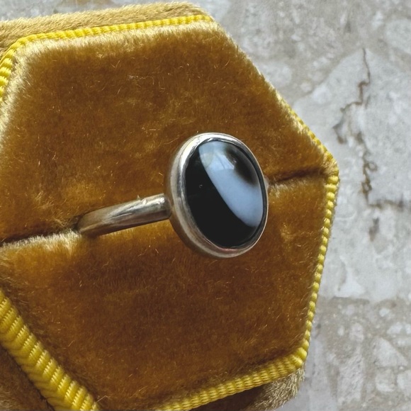 Agate Sterling Silver Vintage Bezel Ring - Picture 2 of 13